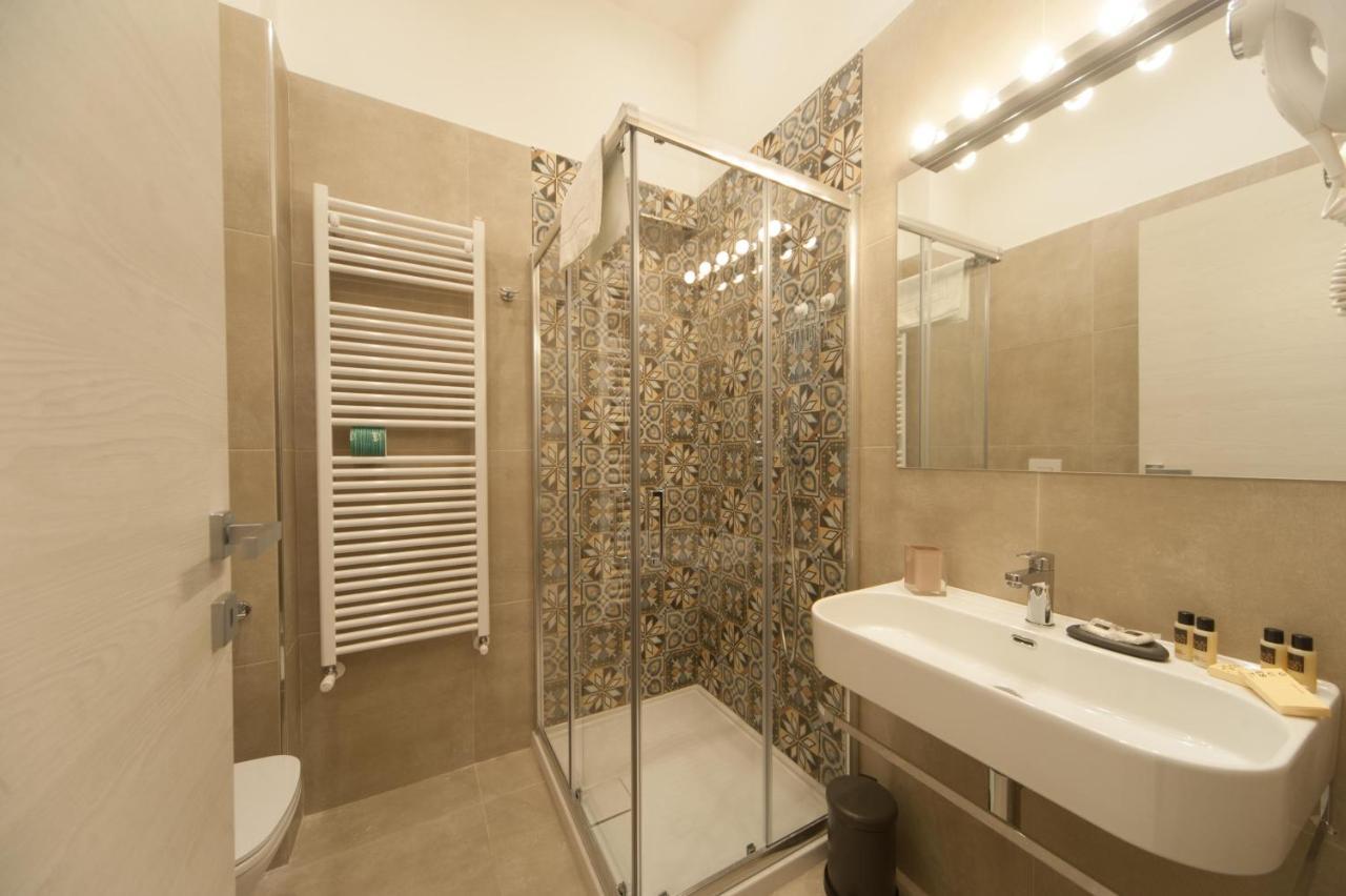La Cattedrale Dai Tetti Bed & Breakfast Trani Bagian luar foto