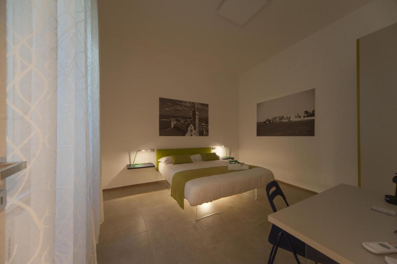 La Cattedrale Dai Tetti Bed & Breakfast Trani Bagian luar foto